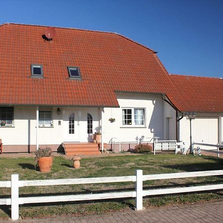Ruhige Und Gemuetliche Ferienwohnung In Calden Kültér fotó