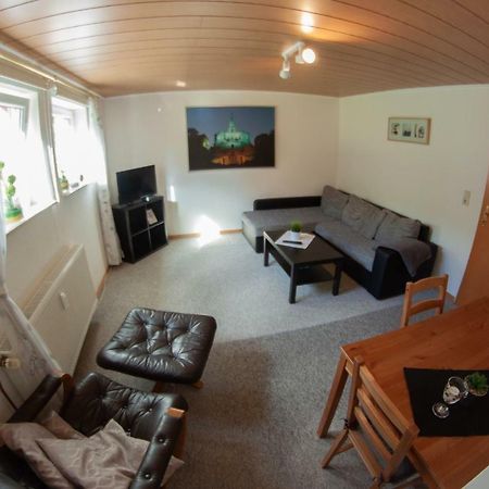 Ruhige Und Gemuetliche Ferienwohnung In Calden Kültér fotó