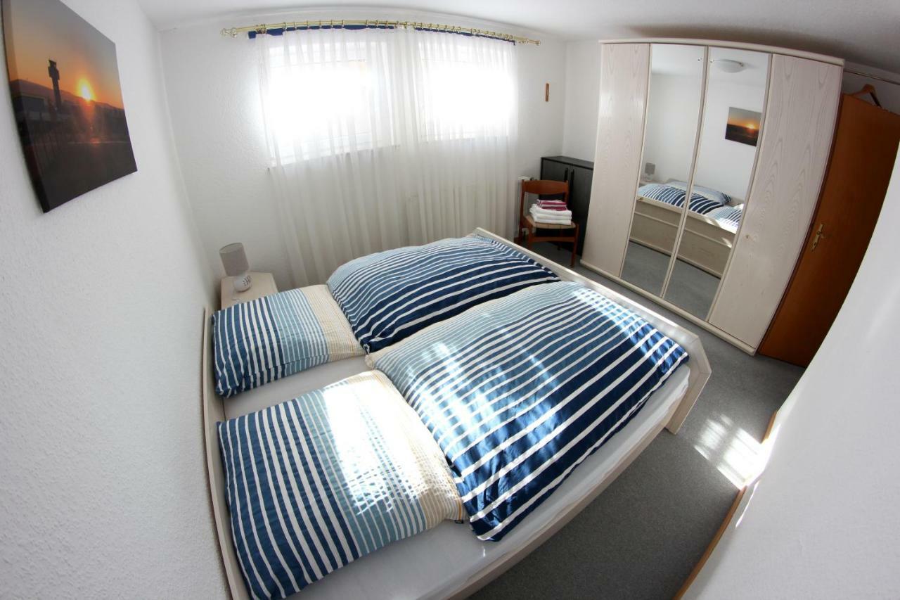 Ruhige Und Gemuetliche Ferienwohnung In Calden Kültér fotó